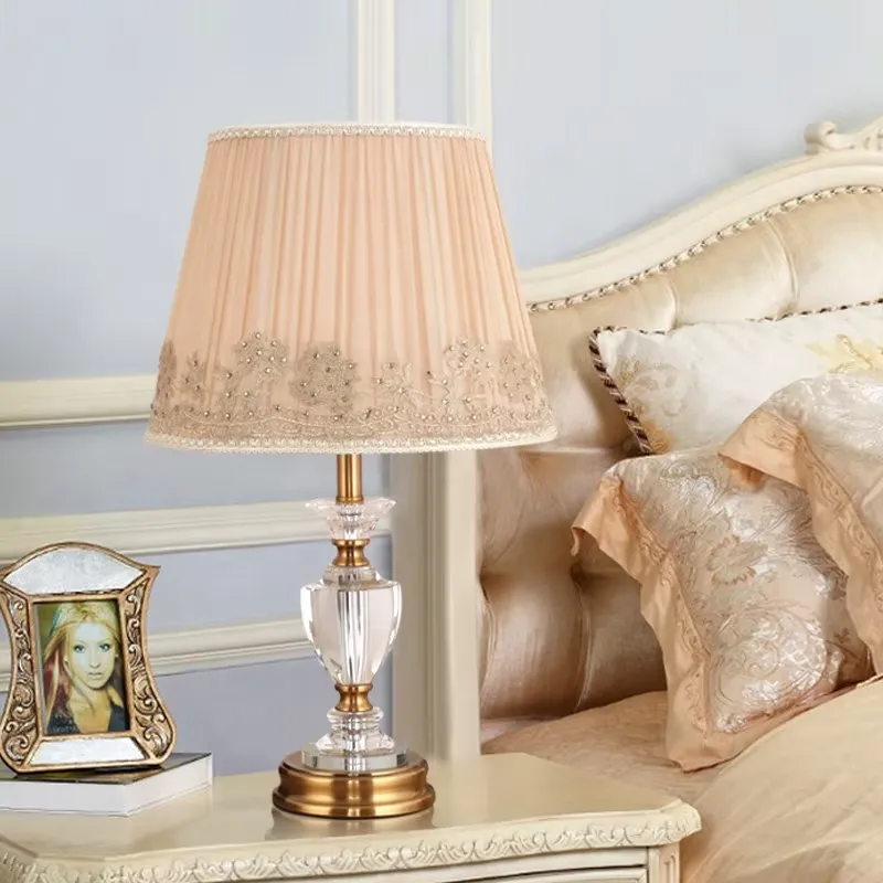 Modern Crystal LED Table Lamp  - огляд і ціна Light Switch